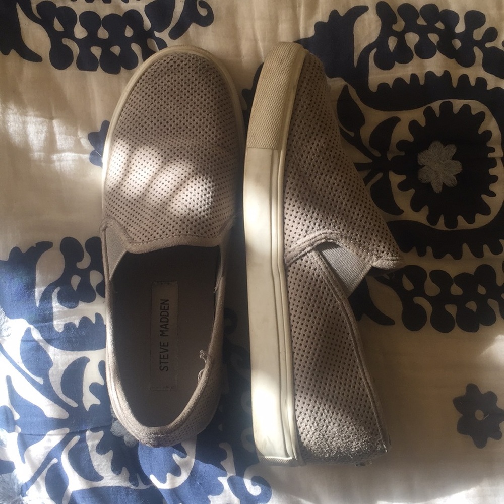 Steve Madden slip on shoes